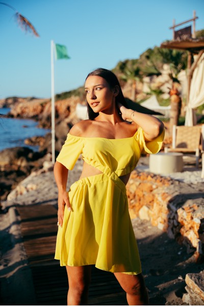 SS // ΦΟΡΕΜΑ ΚΙΤΡΙΝΟ OFF SHOULDER SIDE CUT OUT 